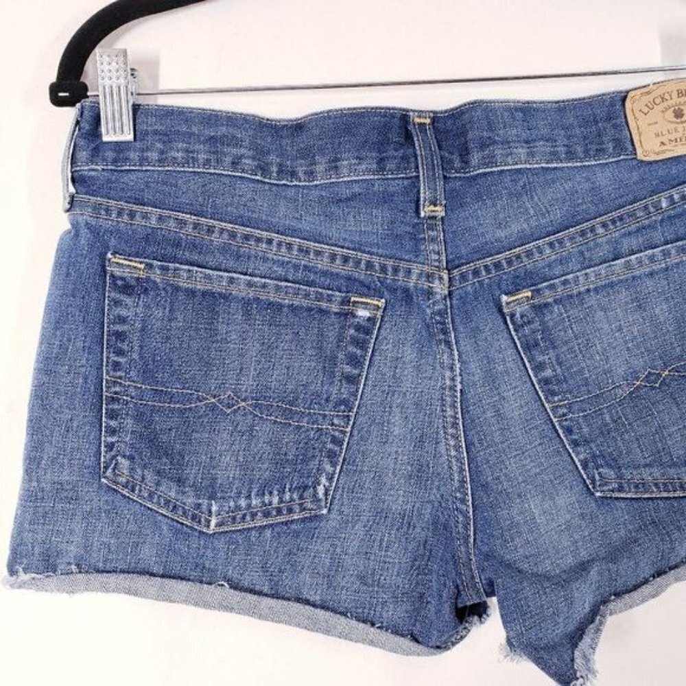 Lucky Brand Women's The Cut‎ Off Denim Jean Shorts Raw Hem Mid Rise Shorts sz 27 - Picture 6 of 13